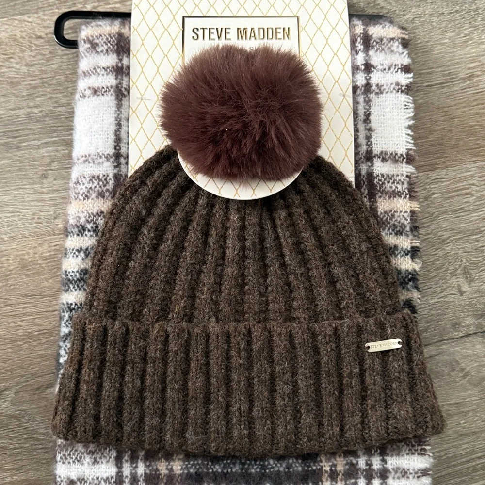 NWT Steve Madden Chocolate Knit Hat and Scarf Set. So cute!